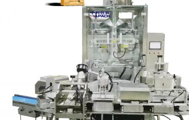 Automatinis trikampio modelio maišelio vakuuminis pakavimo aparatas kavos milteliams