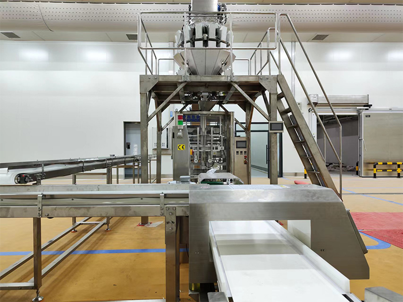 automatinė šaldytų maisto produktų pakavimo mašina.6